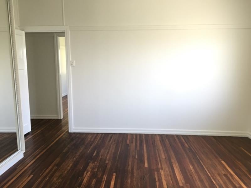 42 Lucas Street, Berserker QLD 4701